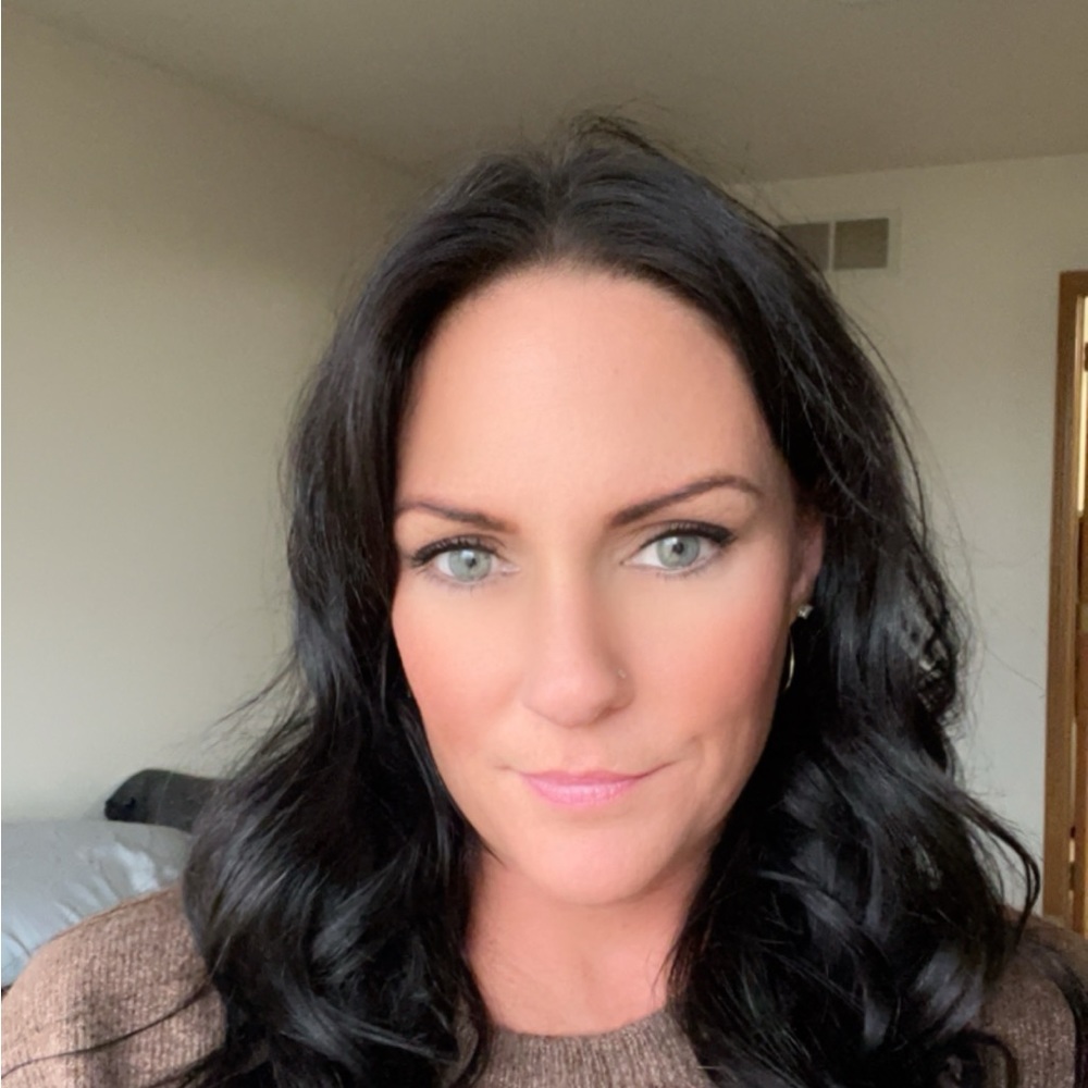 Meet your Posher, Christina